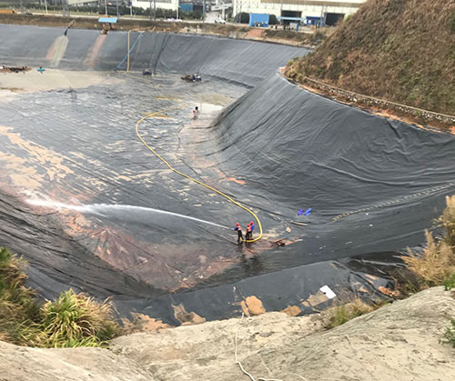 银州废水池清理