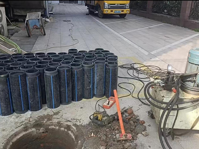 银州PE置换管厂家 DN315置换管 非开挖管短管置换